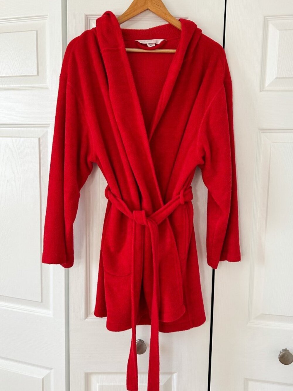 Victoria’s Secret Red Plush Hooded Robe Belted Cozy Lounge M/L